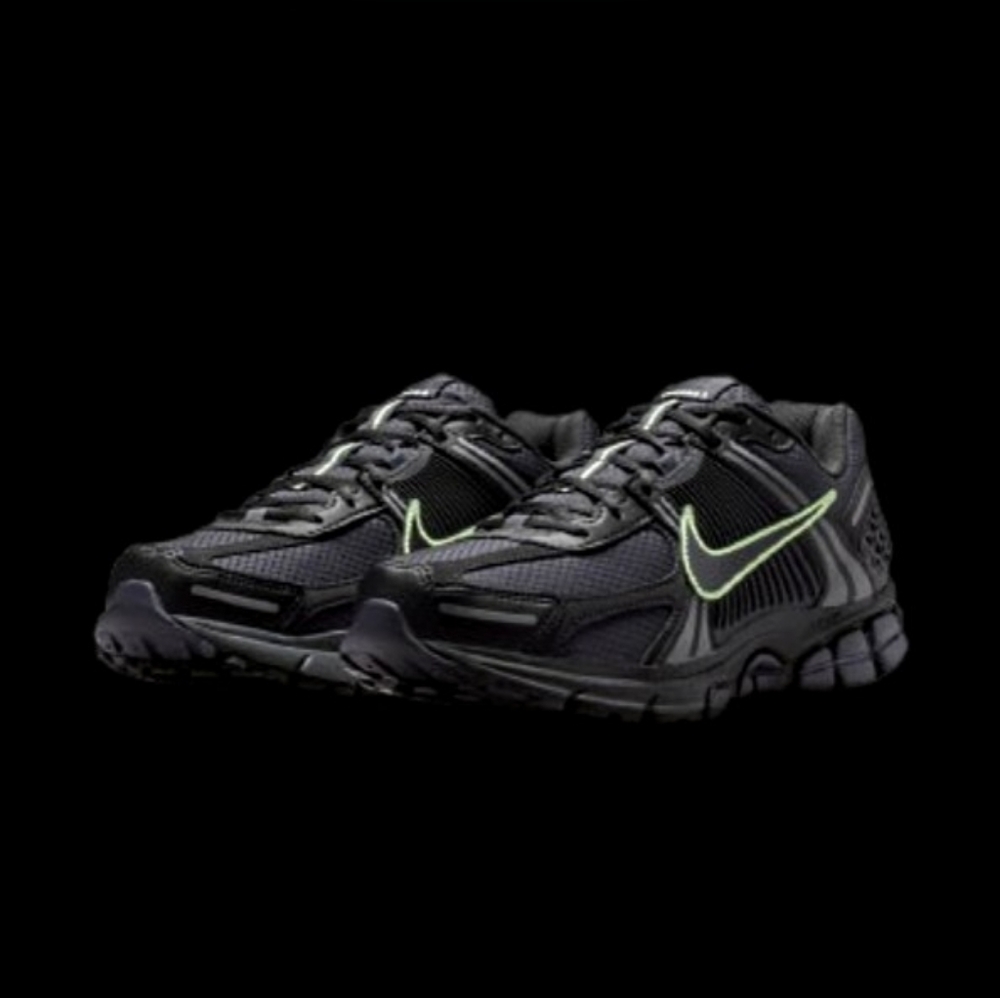 Nike Air Zoom Vomero 5 SE Running Mens Black Off-Noir Liquid Lime